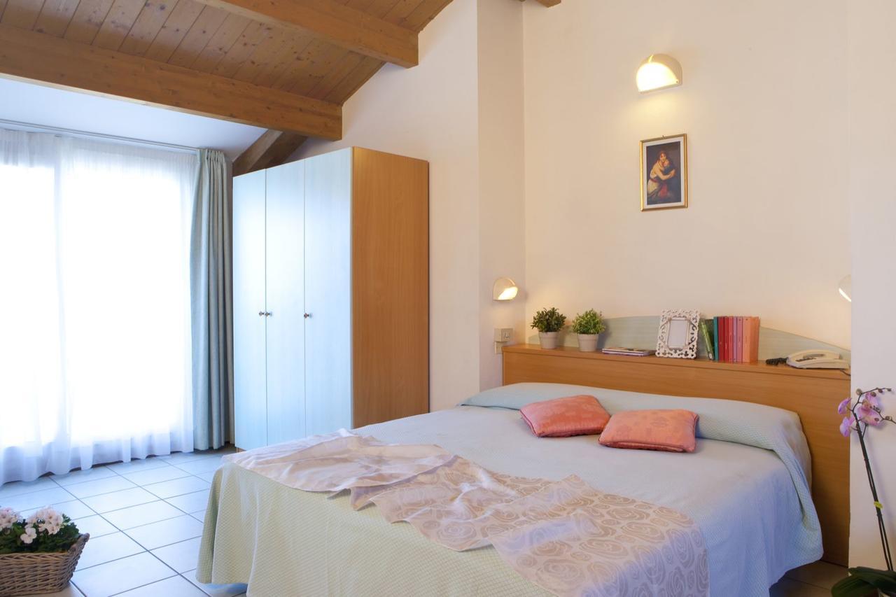 Hotel Lungomare Κατόλικα Εξωτερικό φωτογραφία