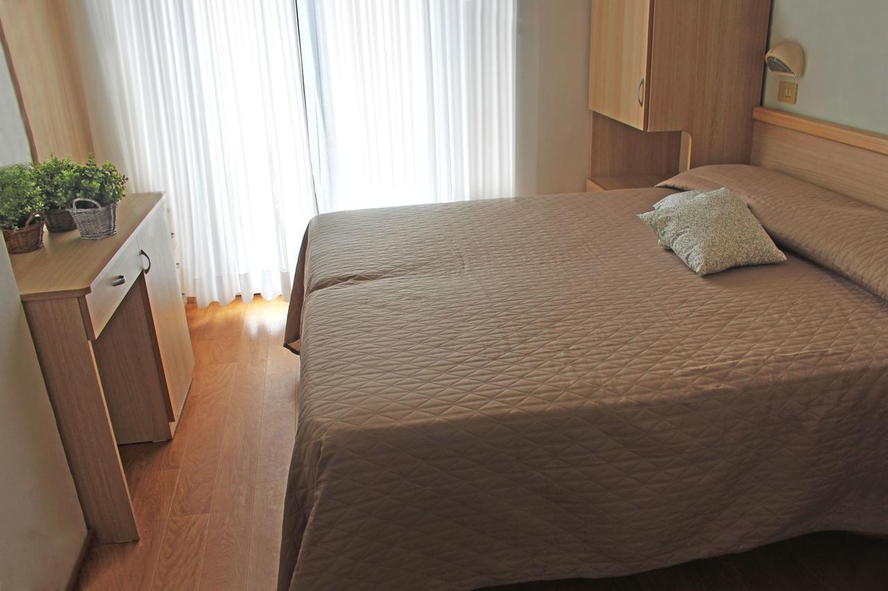 Hotel Lungomare Κατόλικα Εξωτερικό φωτογραφία