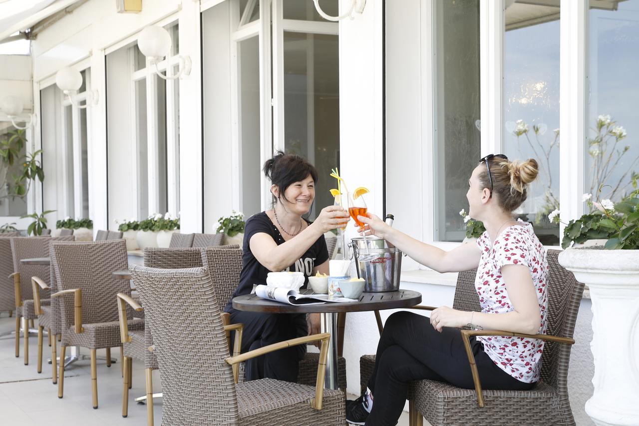 Hotel Lungomare Κατόλικα Εξωτερικό φωτογραφία