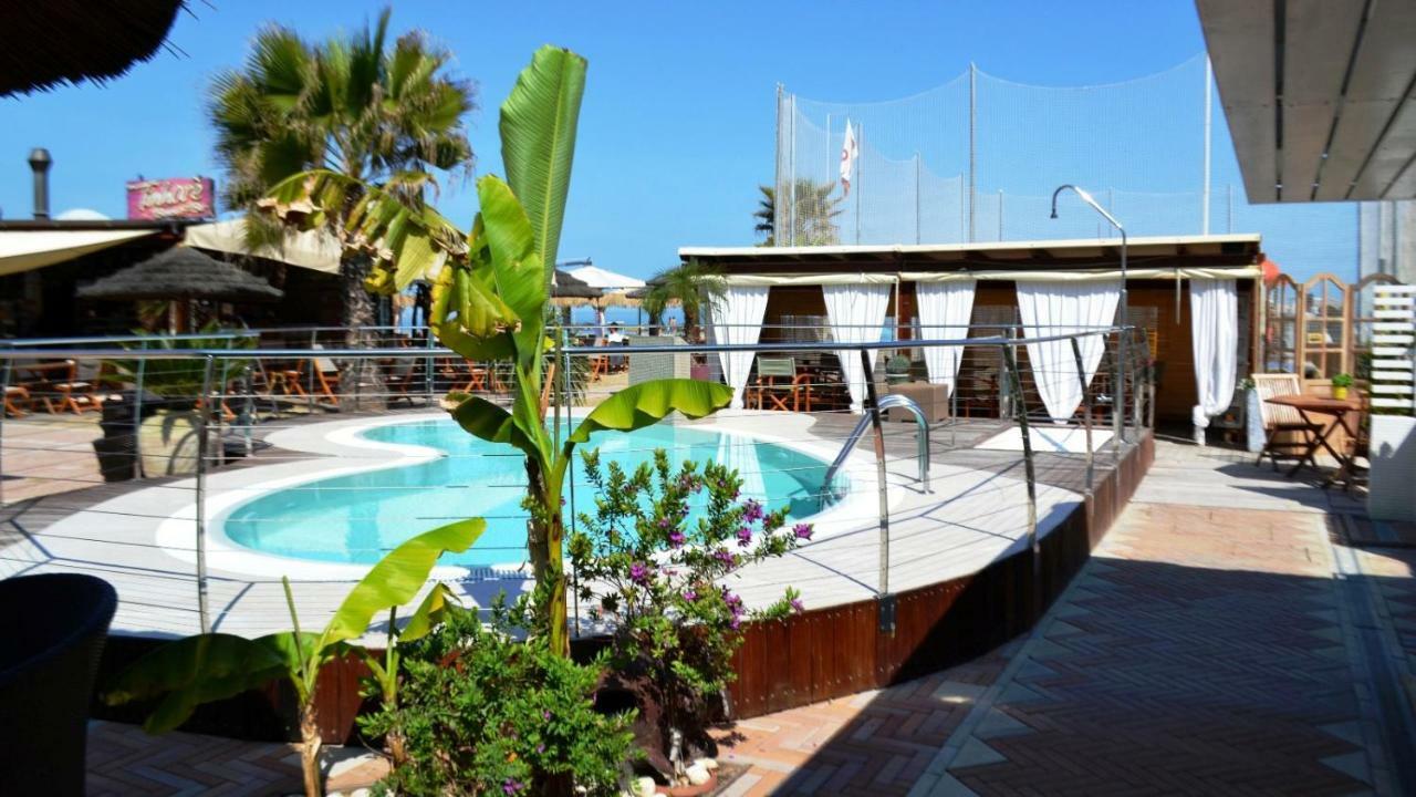 Hotel Lungomare Κατόλικα Εξωτερικό φωτογραφία